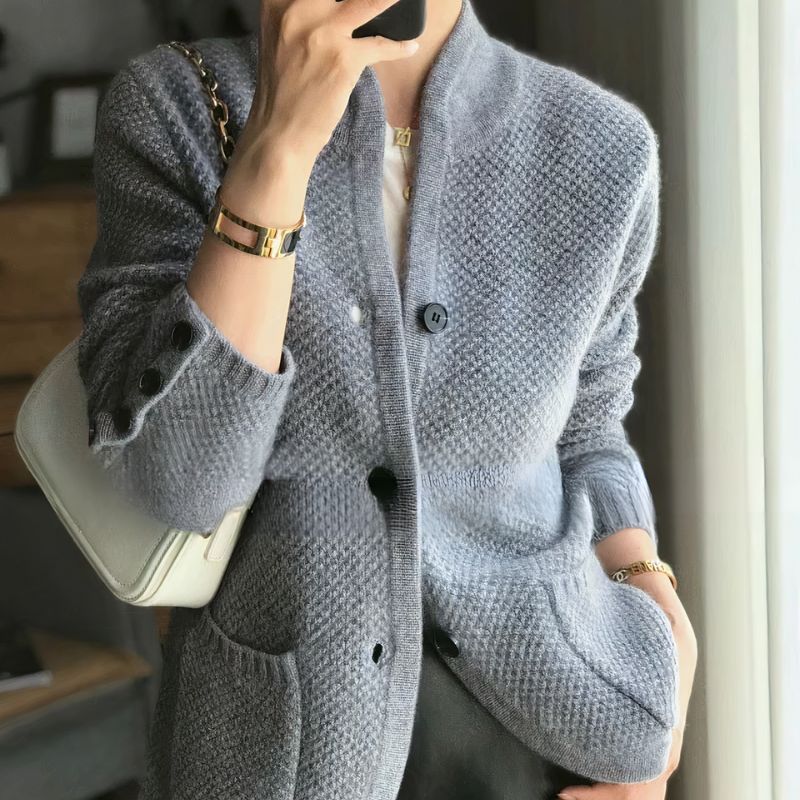 Gina | Sophisticated and cozy cardigan