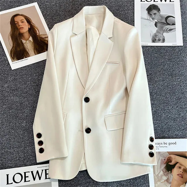Leonor | Stylish and elegant winter garment