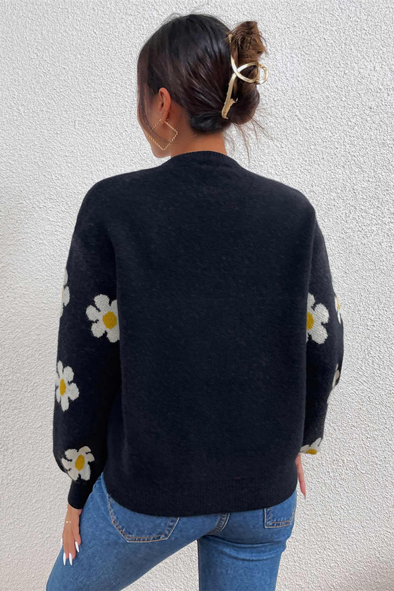 Luisa | Floral embroidered crew neck sweater