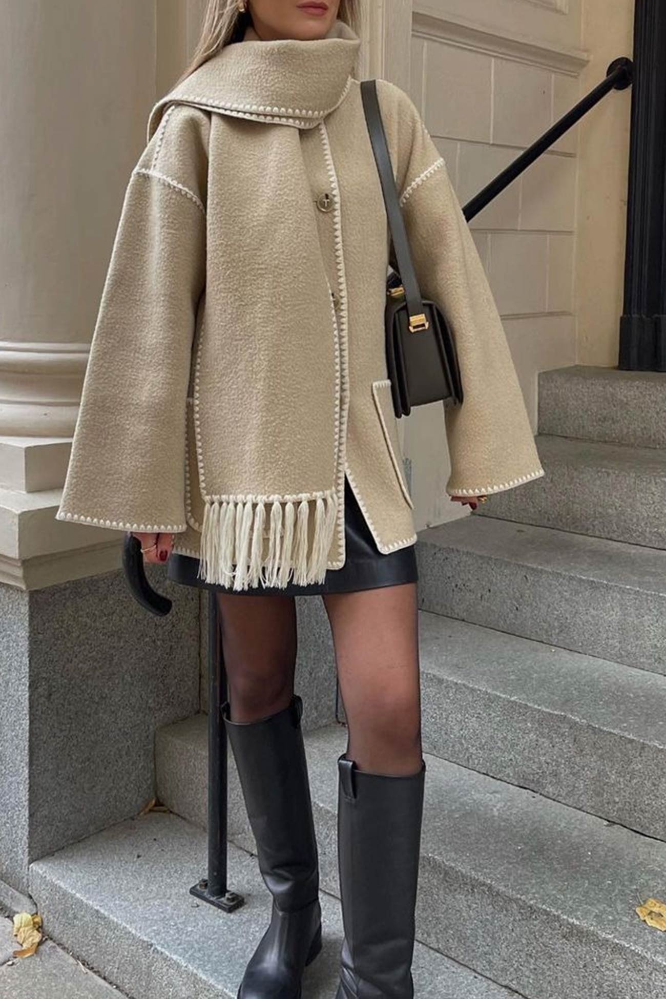 Doris | Fringed hem with shawl coat