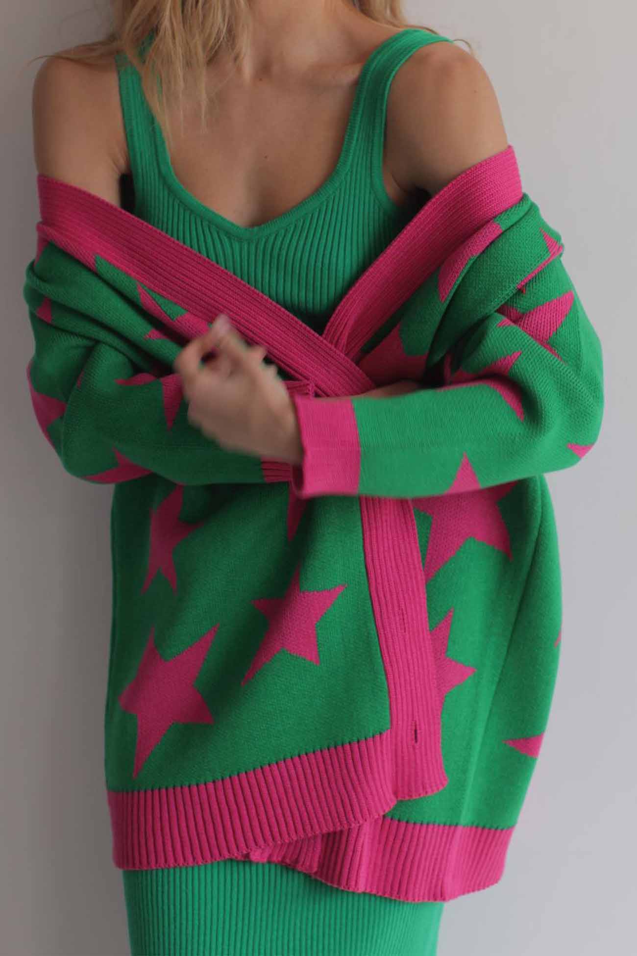 Samantha | Knitted cardigan with contrasting stars and buttons