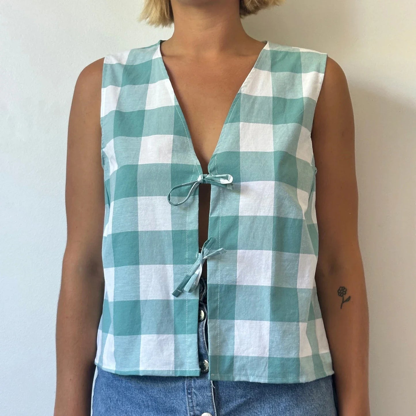 Tie Front V-Neck Crop Top