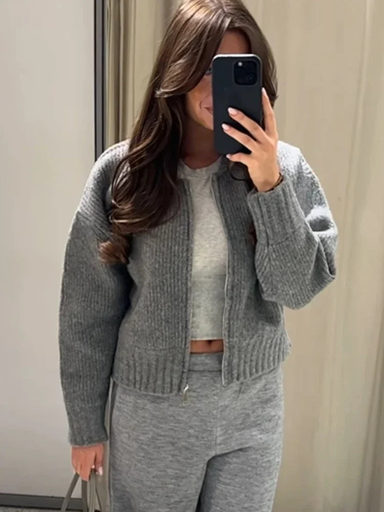 Karla | Gray O-neck knitted women's sweater, fashion jacket