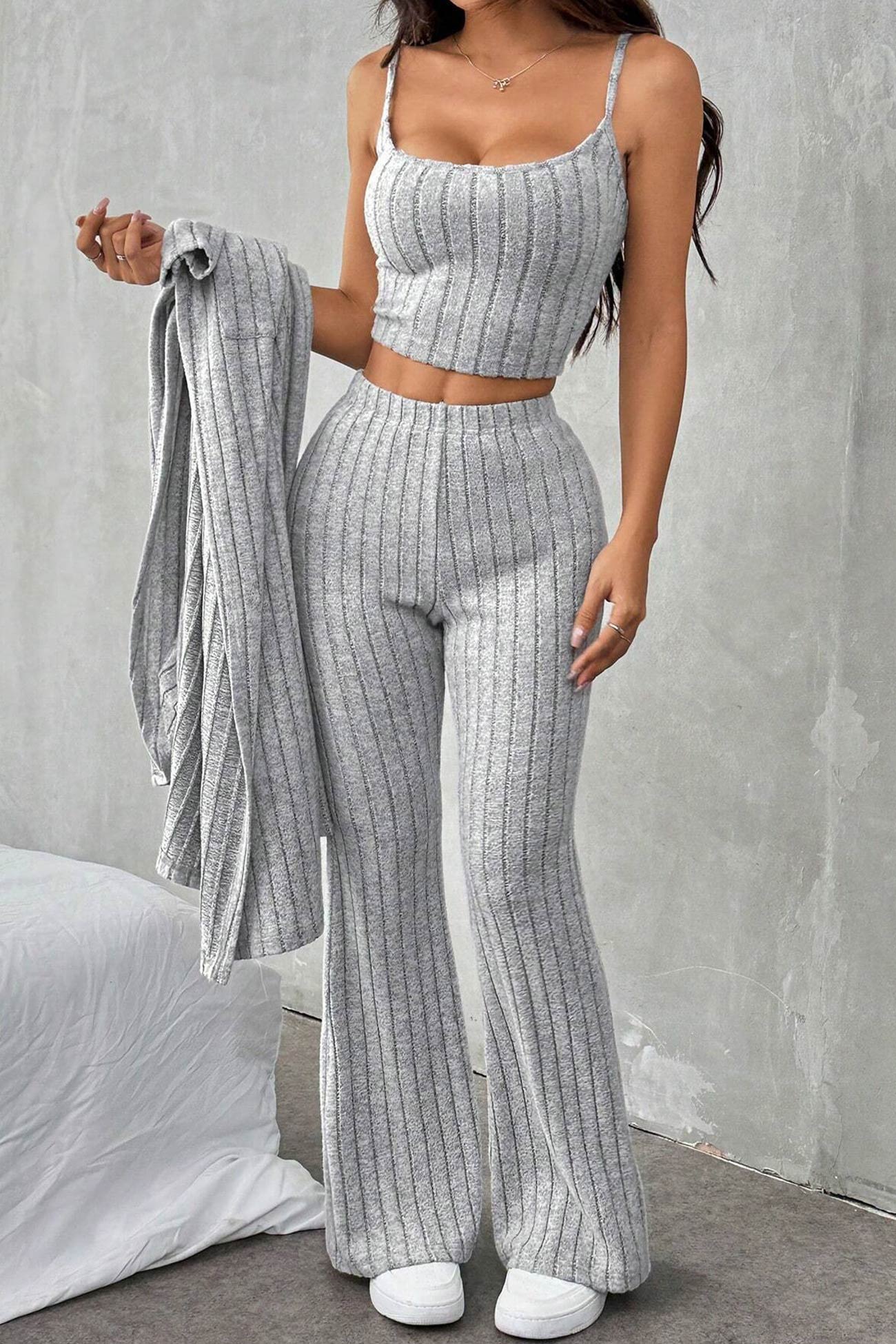 Dagny | Three-piece set of gray rib-knit cardigan