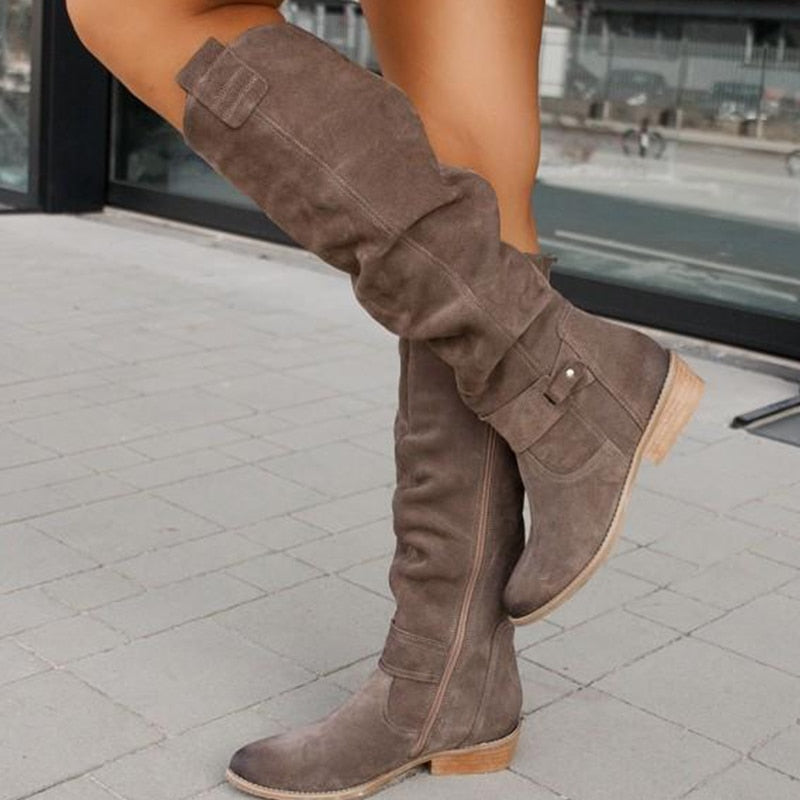 Silvia | Custom-made orthopedic casual boots.