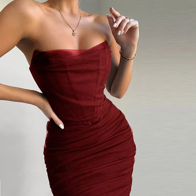 Tatiana® | Figure-Hugging Evening Dress With Corset Detail And Strapless Design