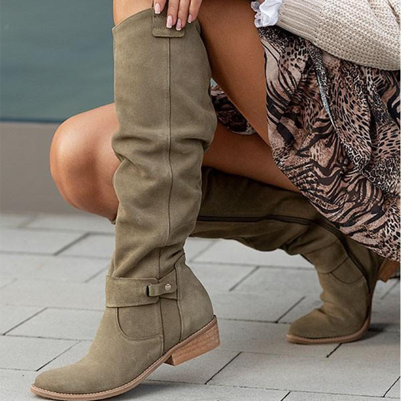 Silvia | Custom-made orthopedic casual boots.