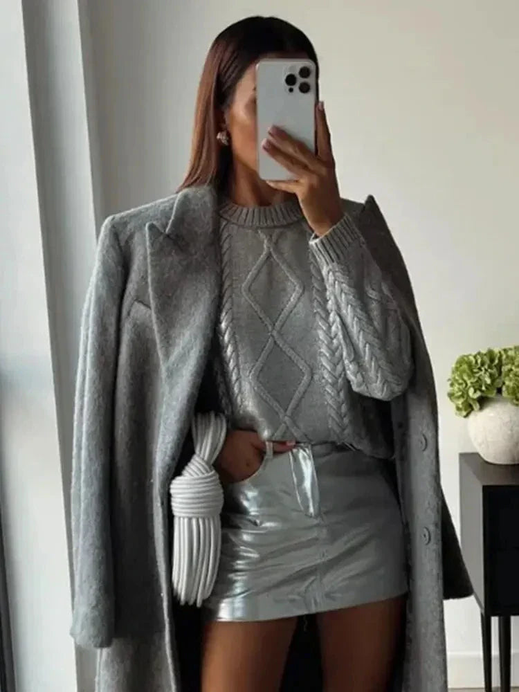 Carla | Loosely knitted cable sweater