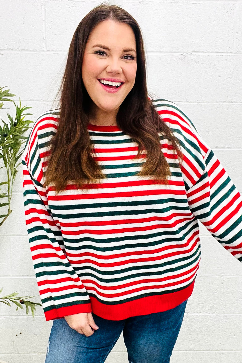 Inés | Christmas red and green striped oversized knit sweater