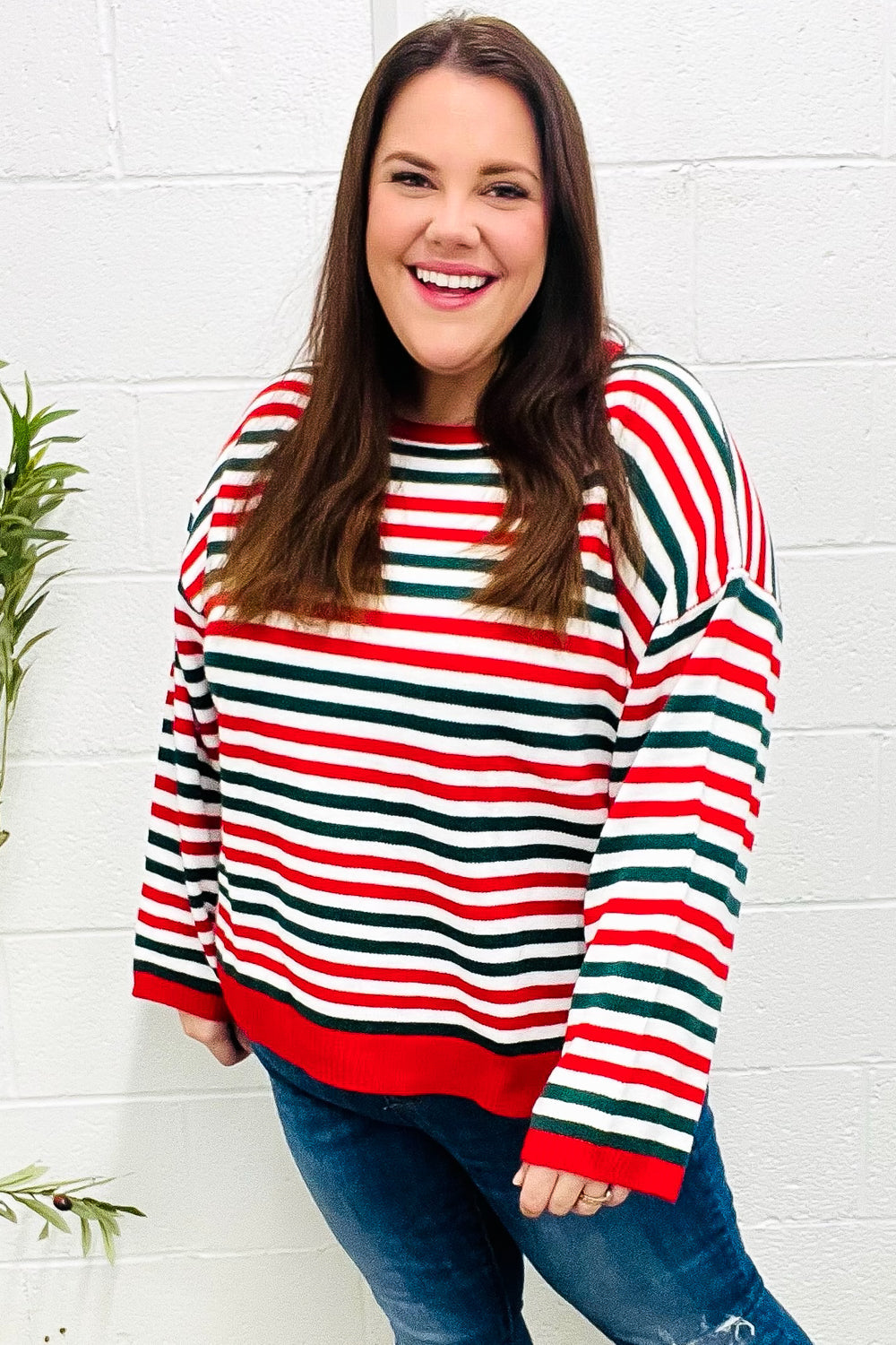 Inés | Christmas red and green striped oversized knit sweater