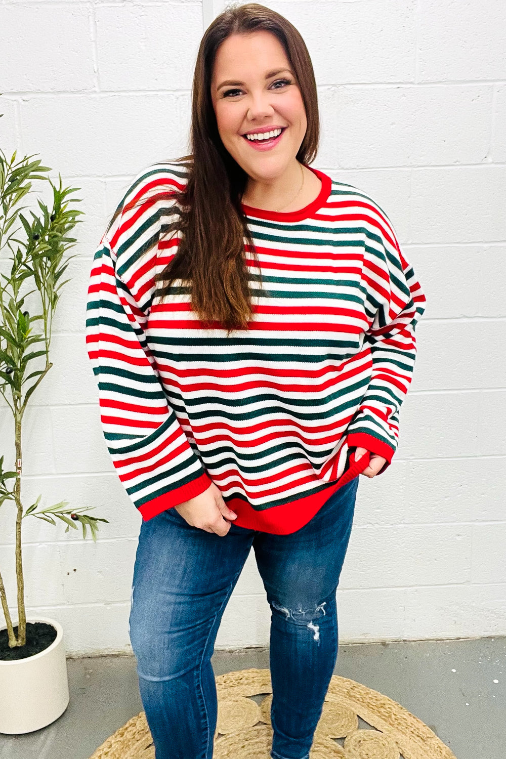 Inés | Christmas red and green striped oversized knit sweater