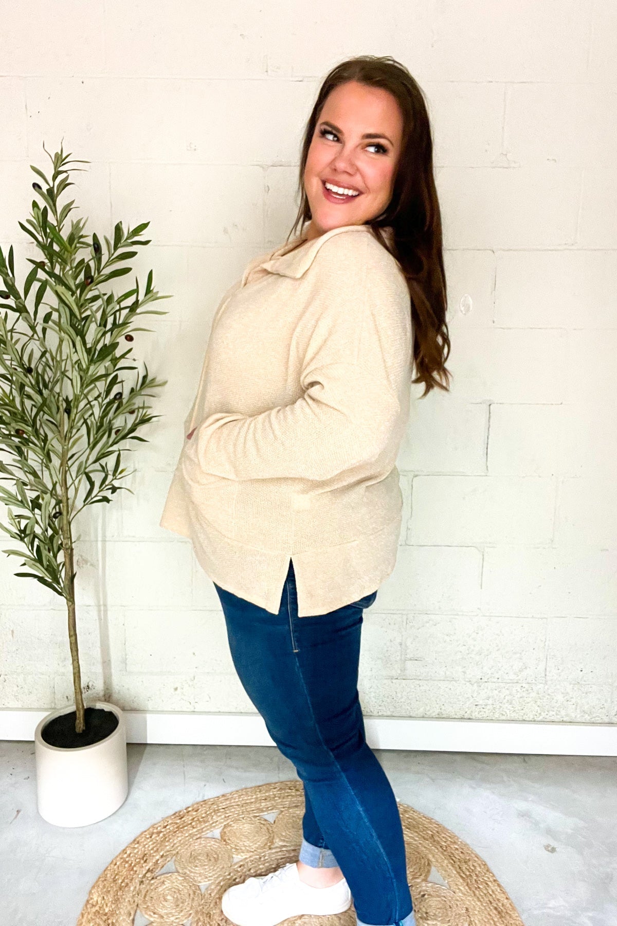 Anke | Easy Living oatmeal knit sweater with a notched neckline and oversized collar