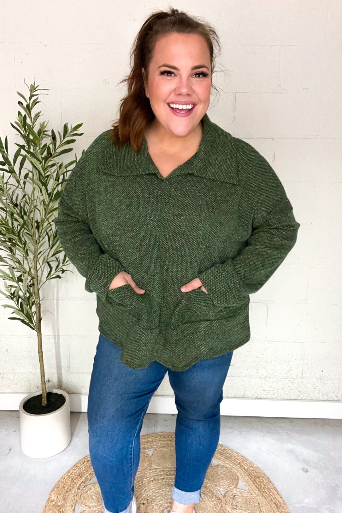 Kristina | Easy Living Olive green textured knit sweater with notched neckline and oversized collar