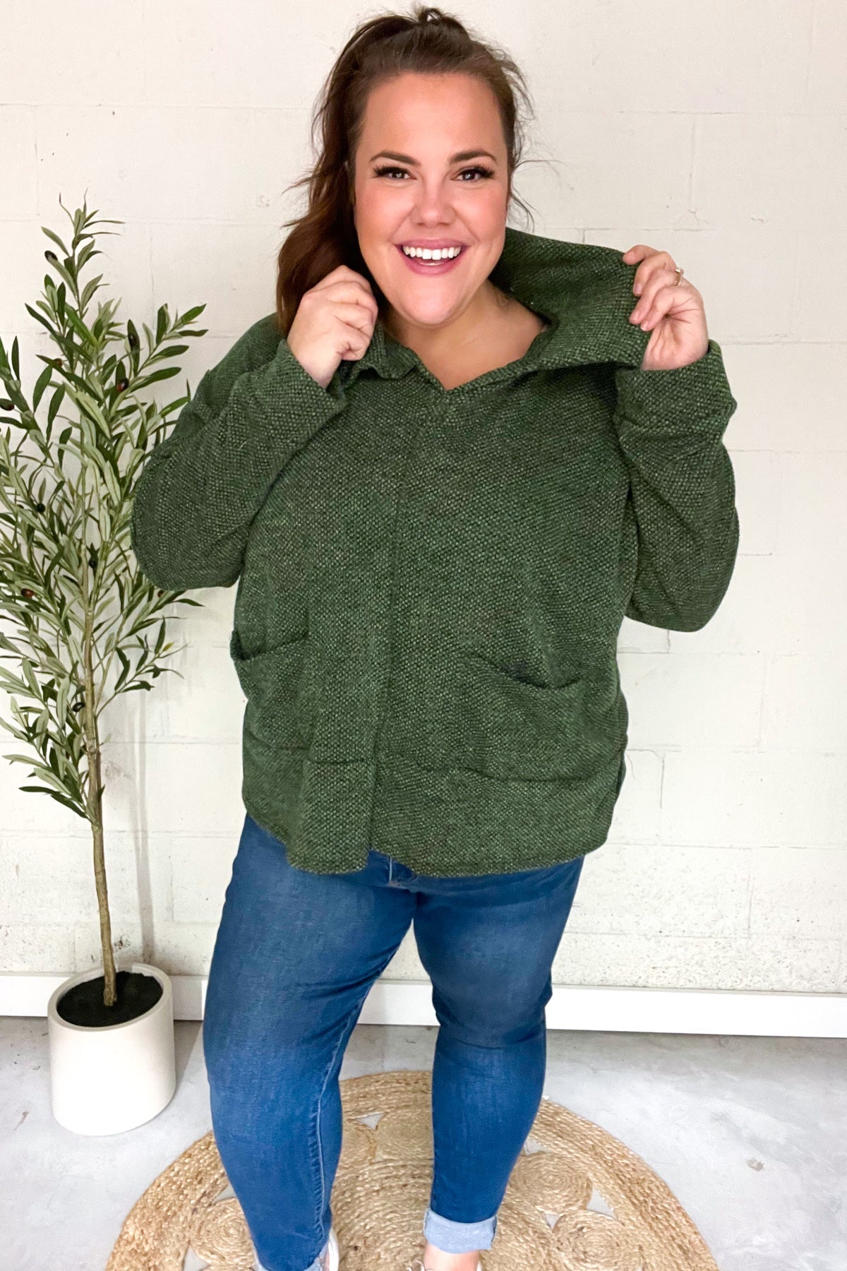 Kristina | Easy Living Olive green textured knit sweater with notched neckline and oversized collar