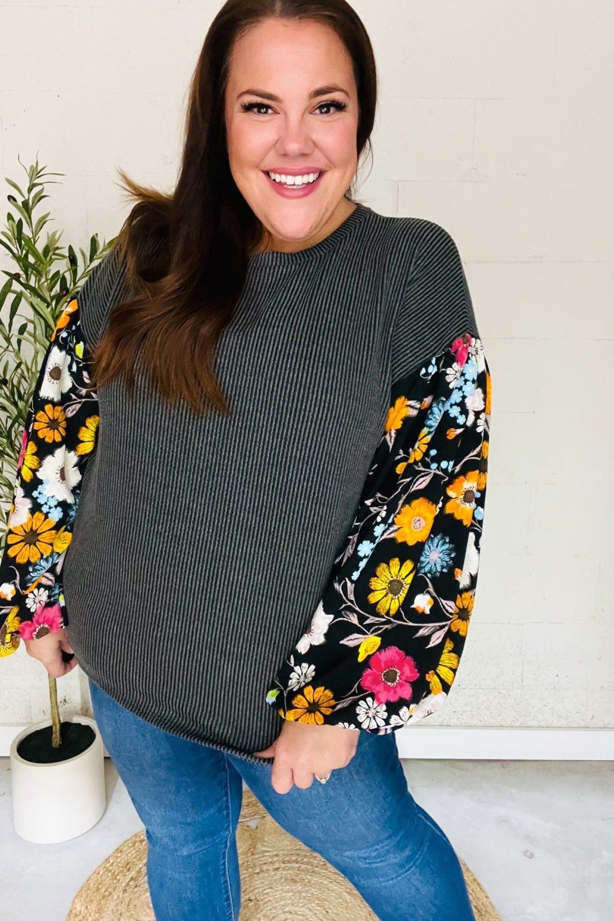 Inga | Diva Dreams Black Floral Ribbed Top with Bubble Sleeves in Mineral Wash