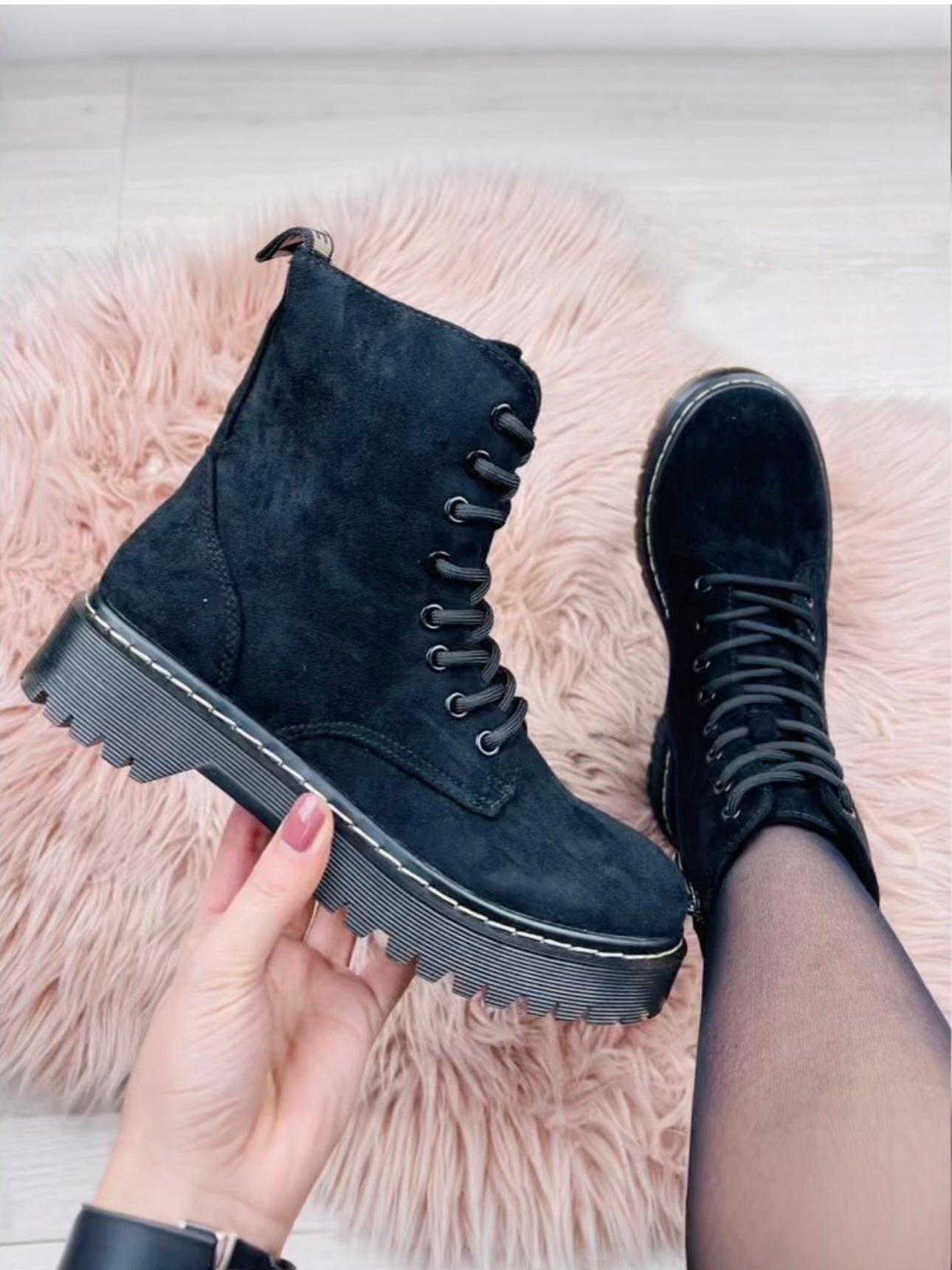Valeria | Black suede boots