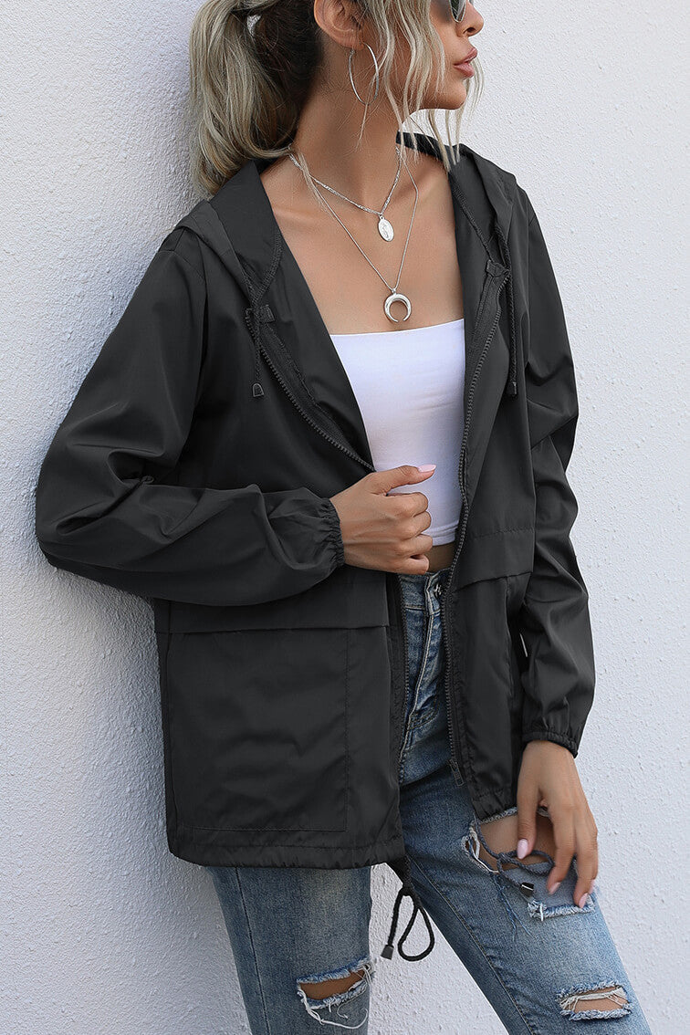 Cecilia | Windproof sports jacket with hood