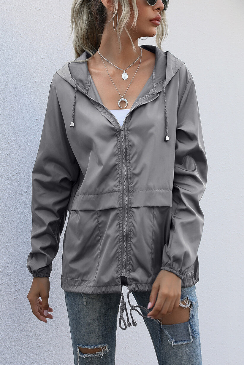 Cecilia | Windproof sports jacket with hood
