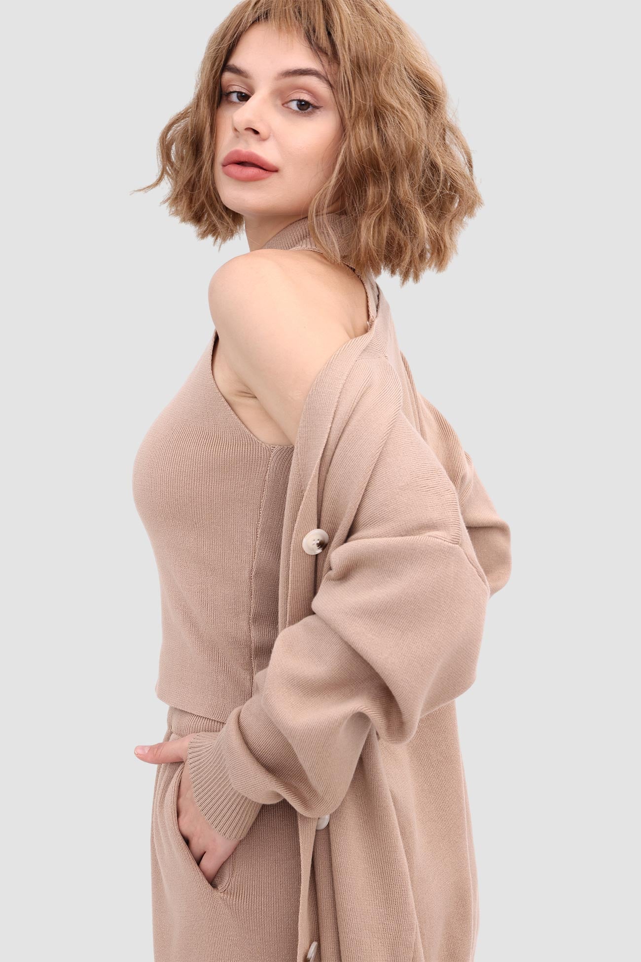 Hilda | Knitted crop tank top, pants and dressing gown