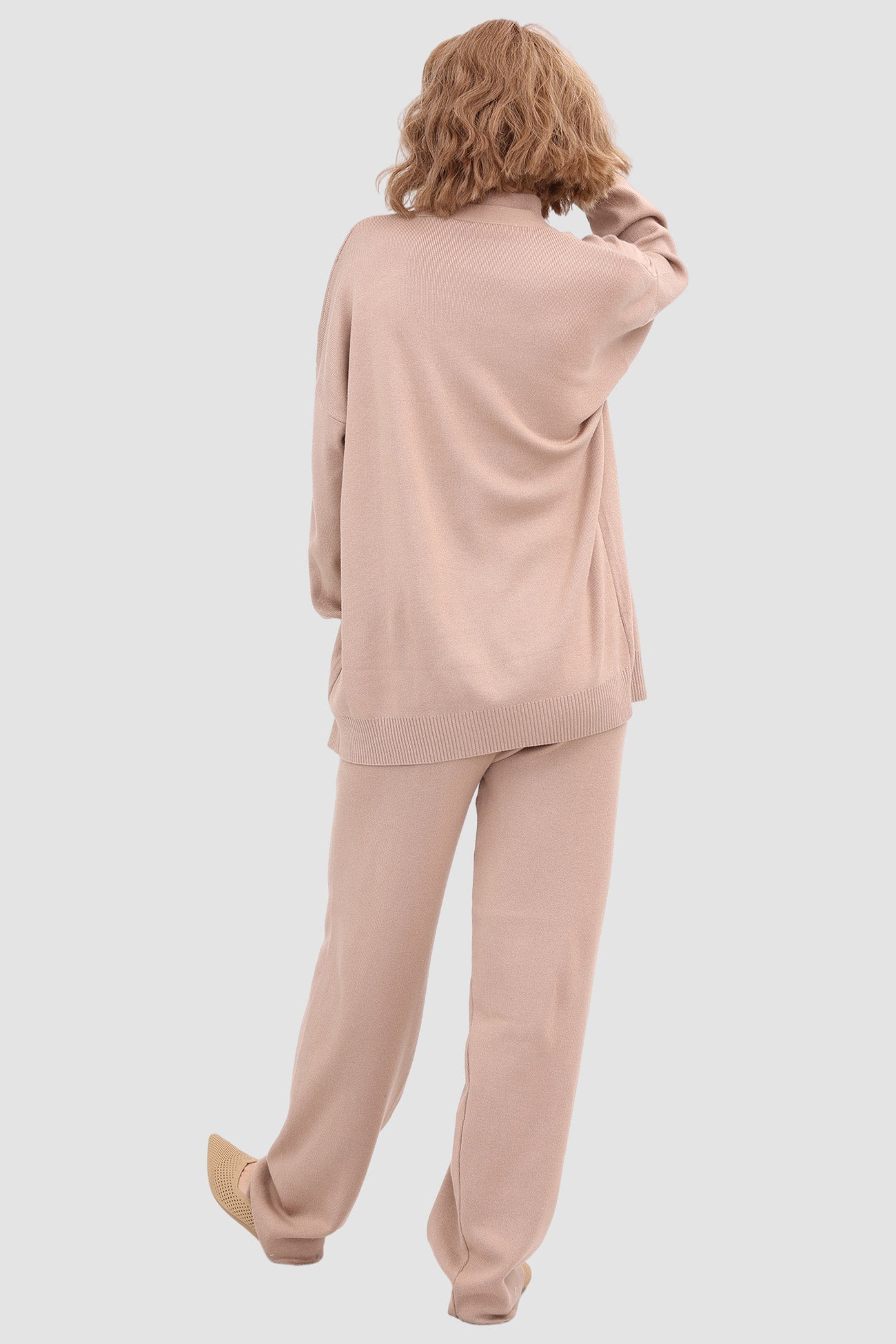 Hilda | Knitted crop tank top, pants and dressing gown