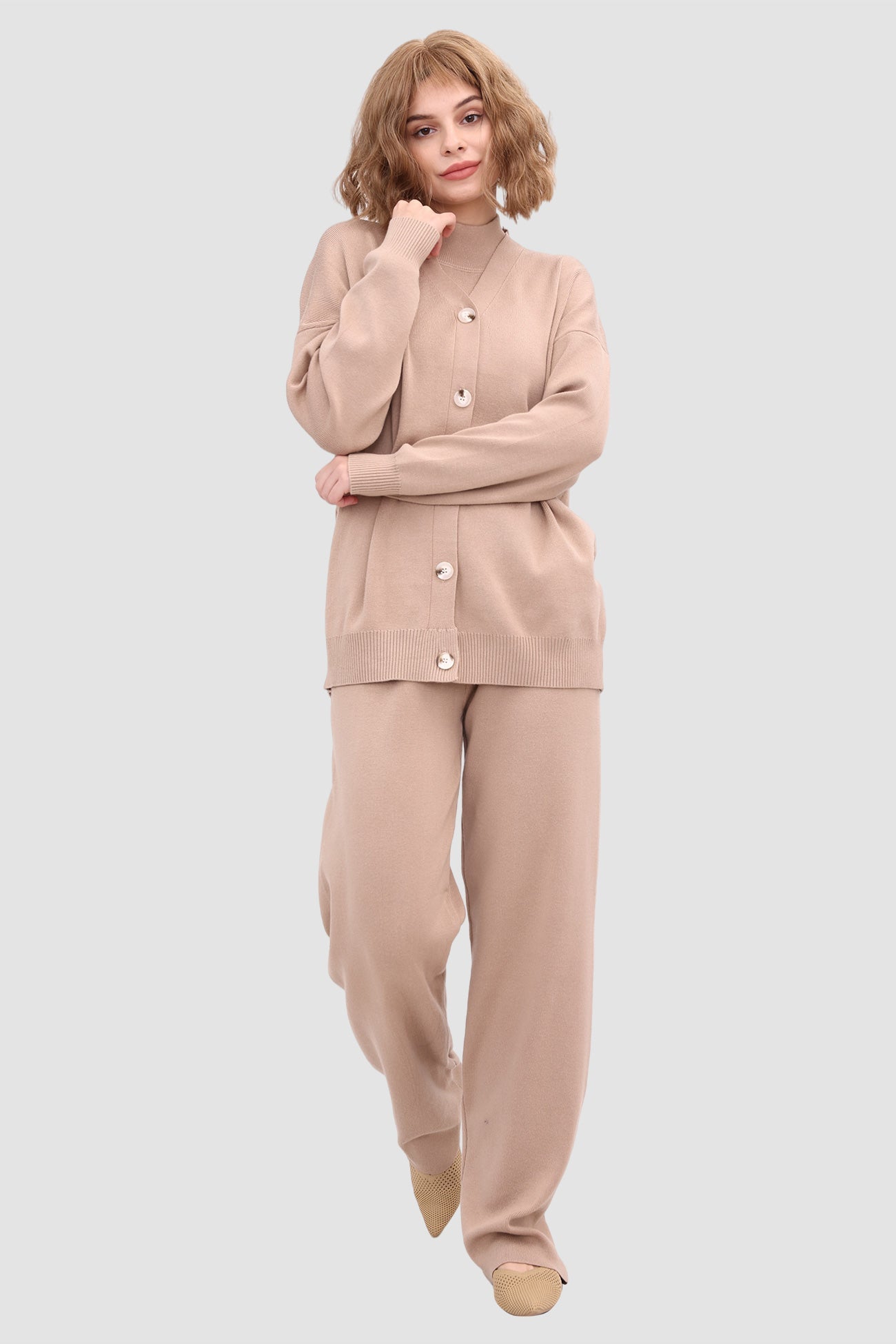 Hilda | Knitted crop tank top, pants and dressing gown