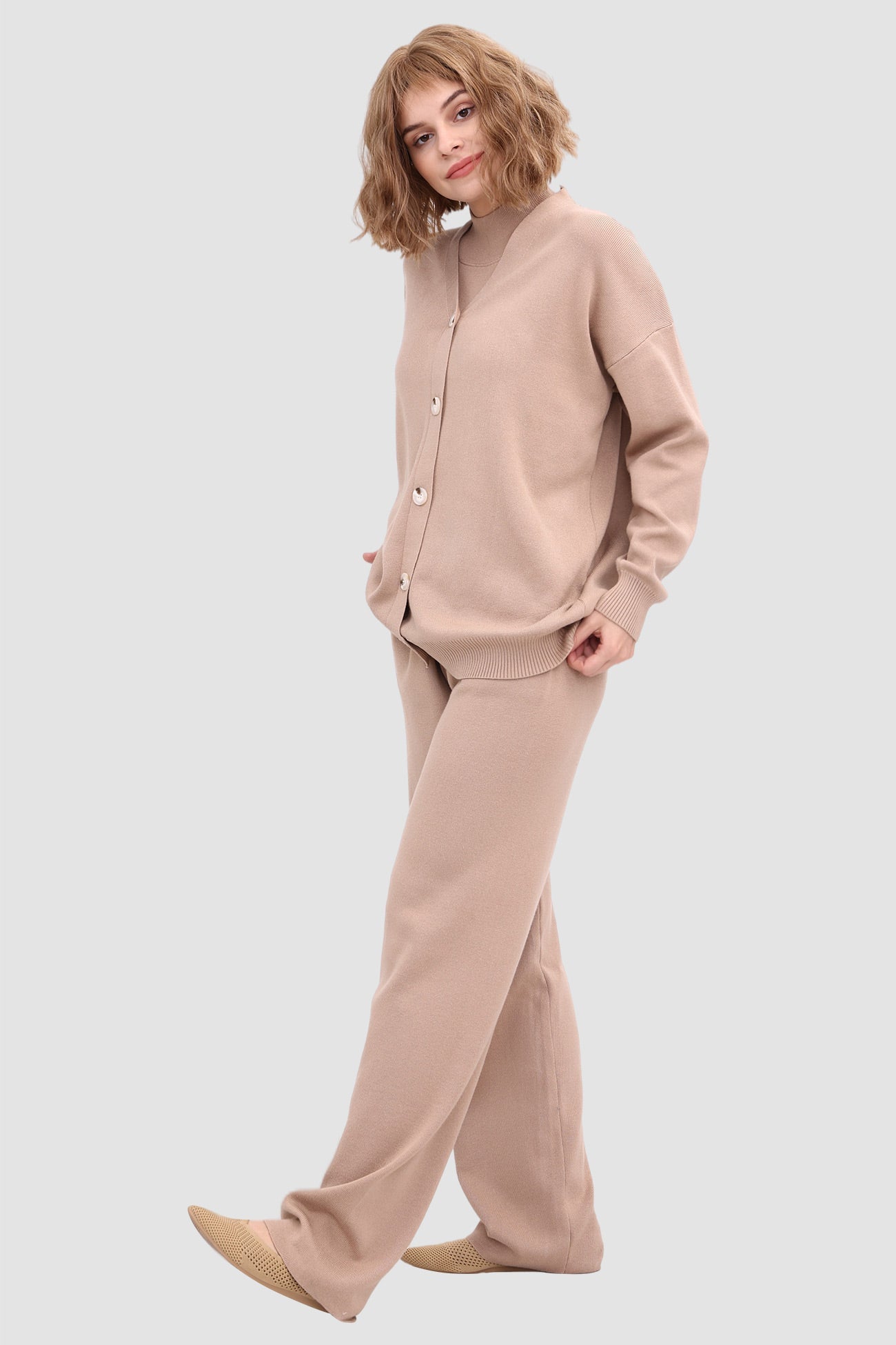 Hilda | Knitted crop tank top, pants and dressing gown
