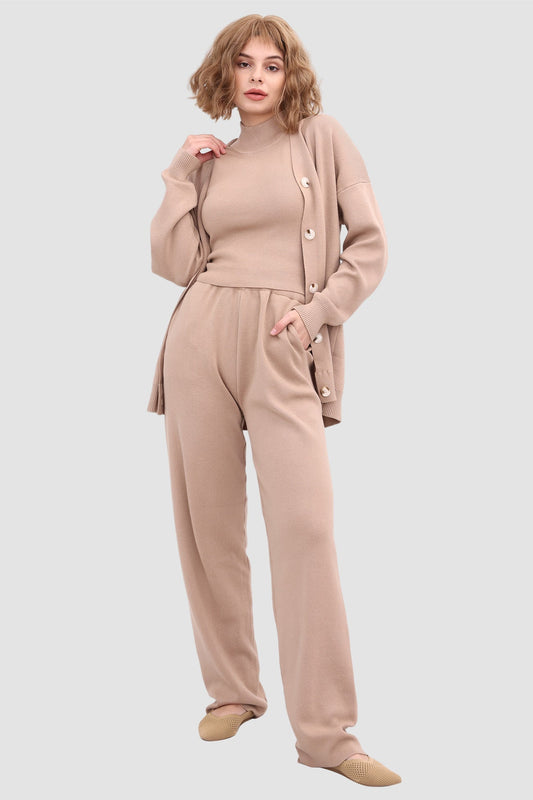 Hilda | Knitted crop tank top, pants and dressing gown