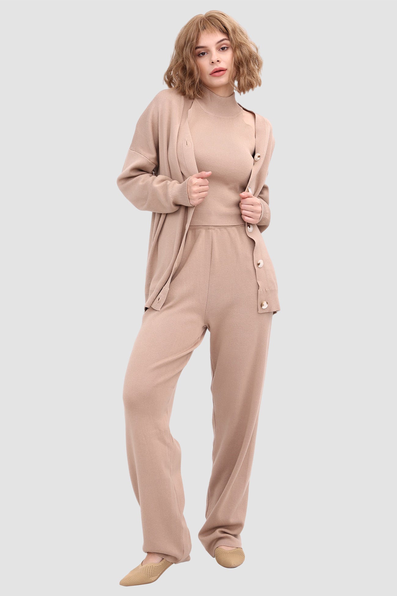Hilda | Knitted crop tank top, pants and dressing gown