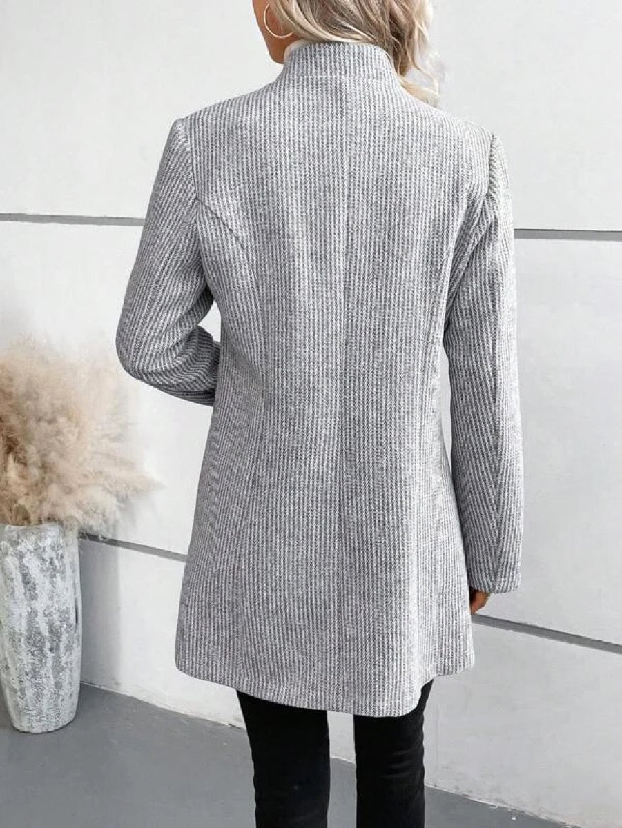 Estela® | Exterior clothing in gray plain with some lengths and pockets