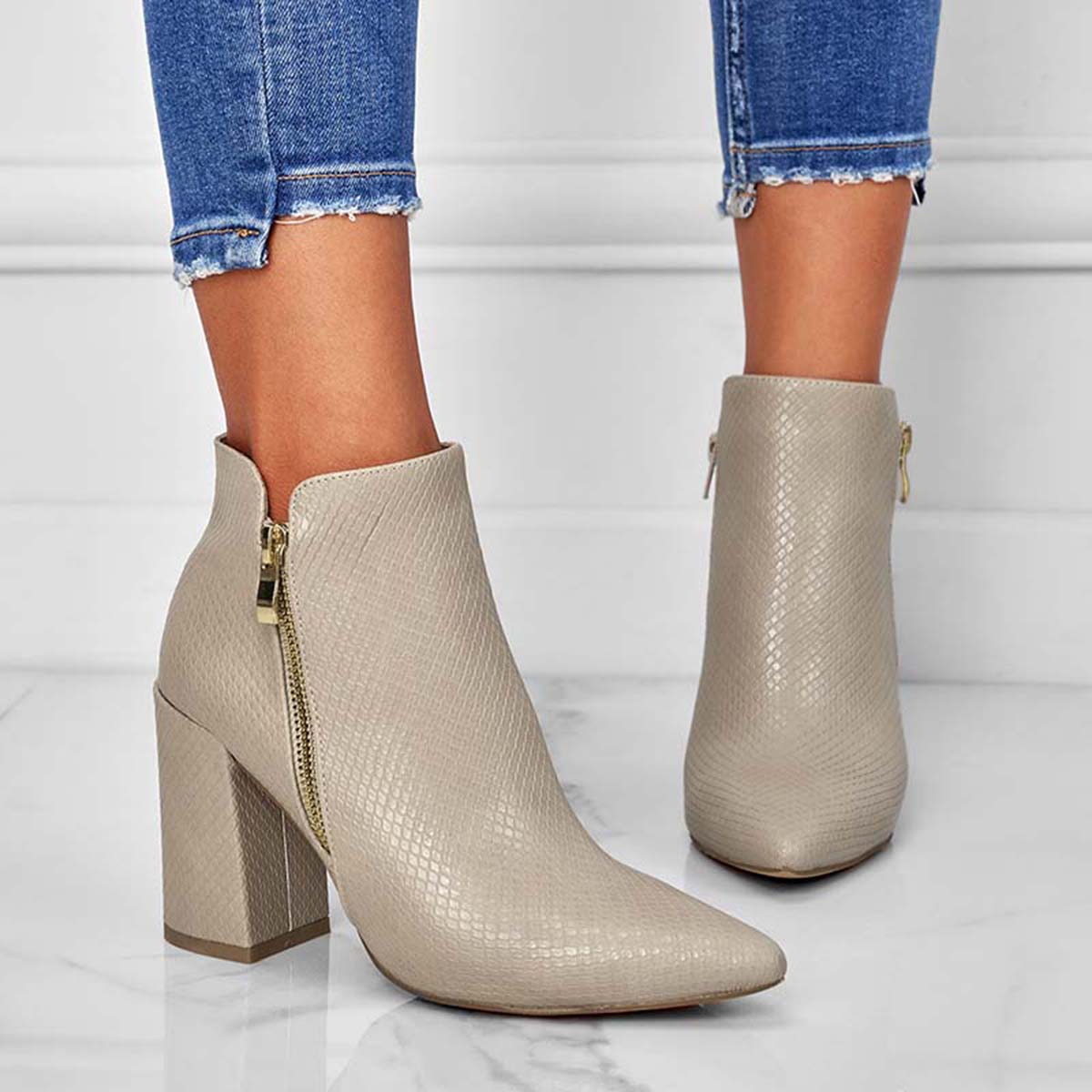 Margarita | Durable orthopedic boots