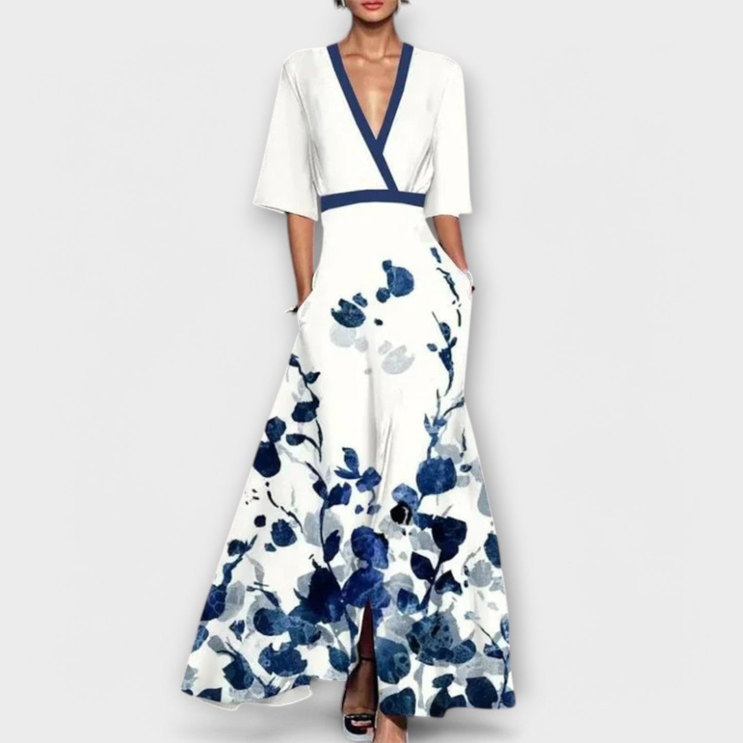 Regina® | Elegant cocktail dress with designer sleeves