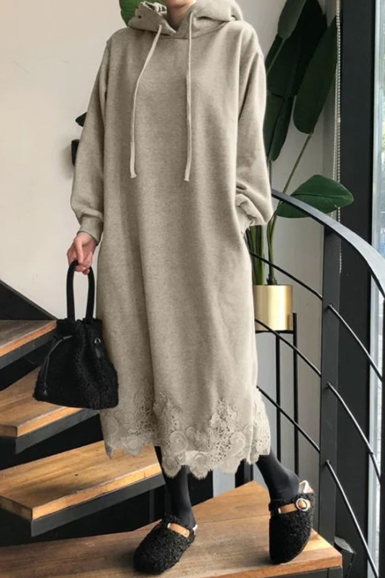 Hedwig | Hooded dress with lace hem