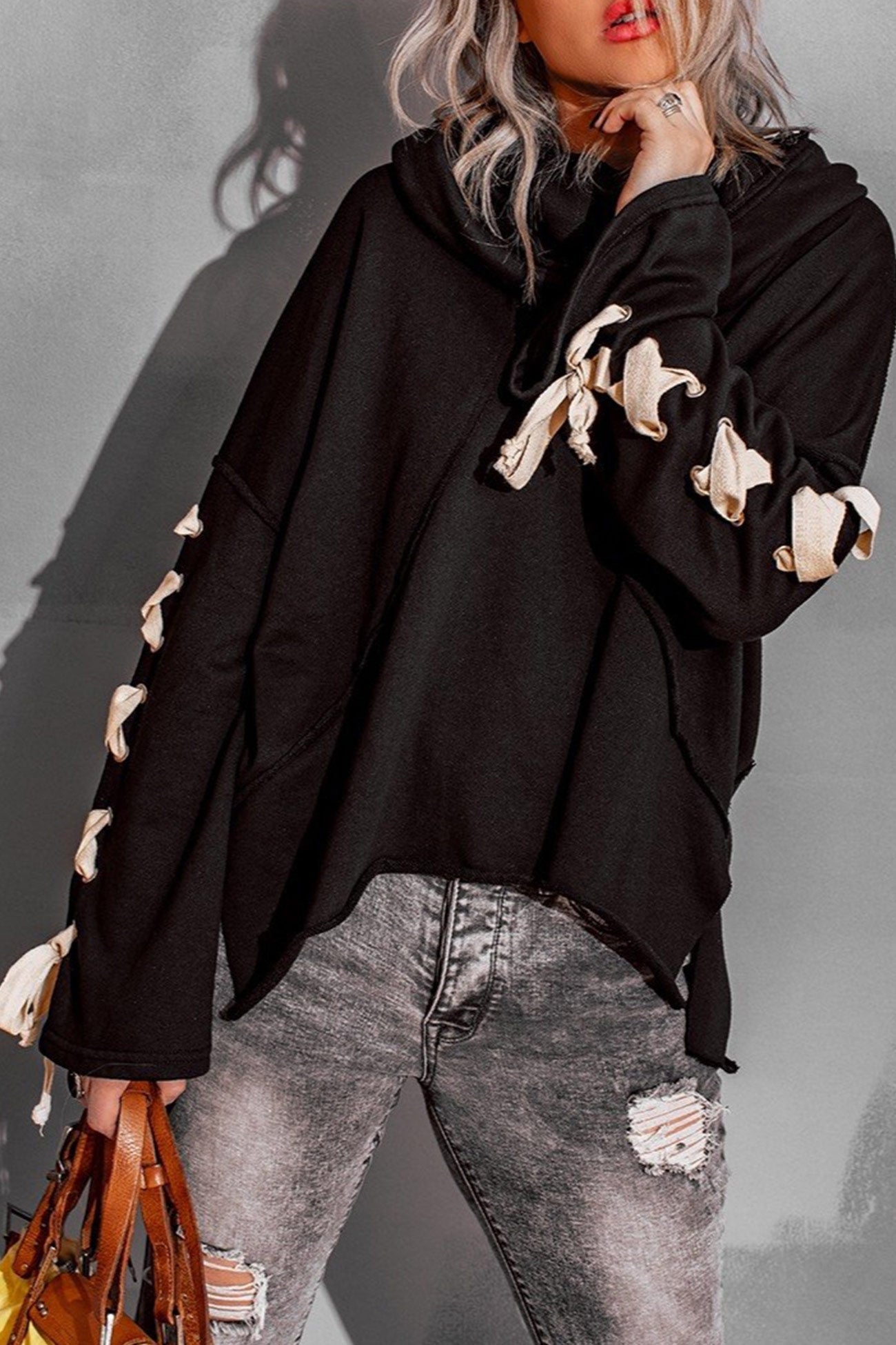 Marieke | Zip-up hoodie with a stacked collar and raw edges