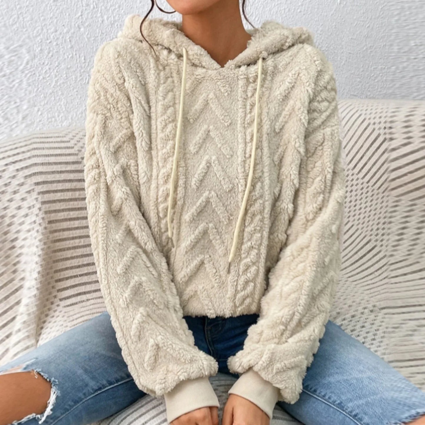 Cecilia | Loose-fitting fleece sweater with hood