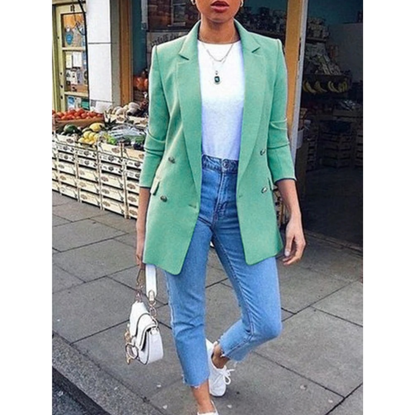 Jacqueline | Long women's blazer with buttons and collar