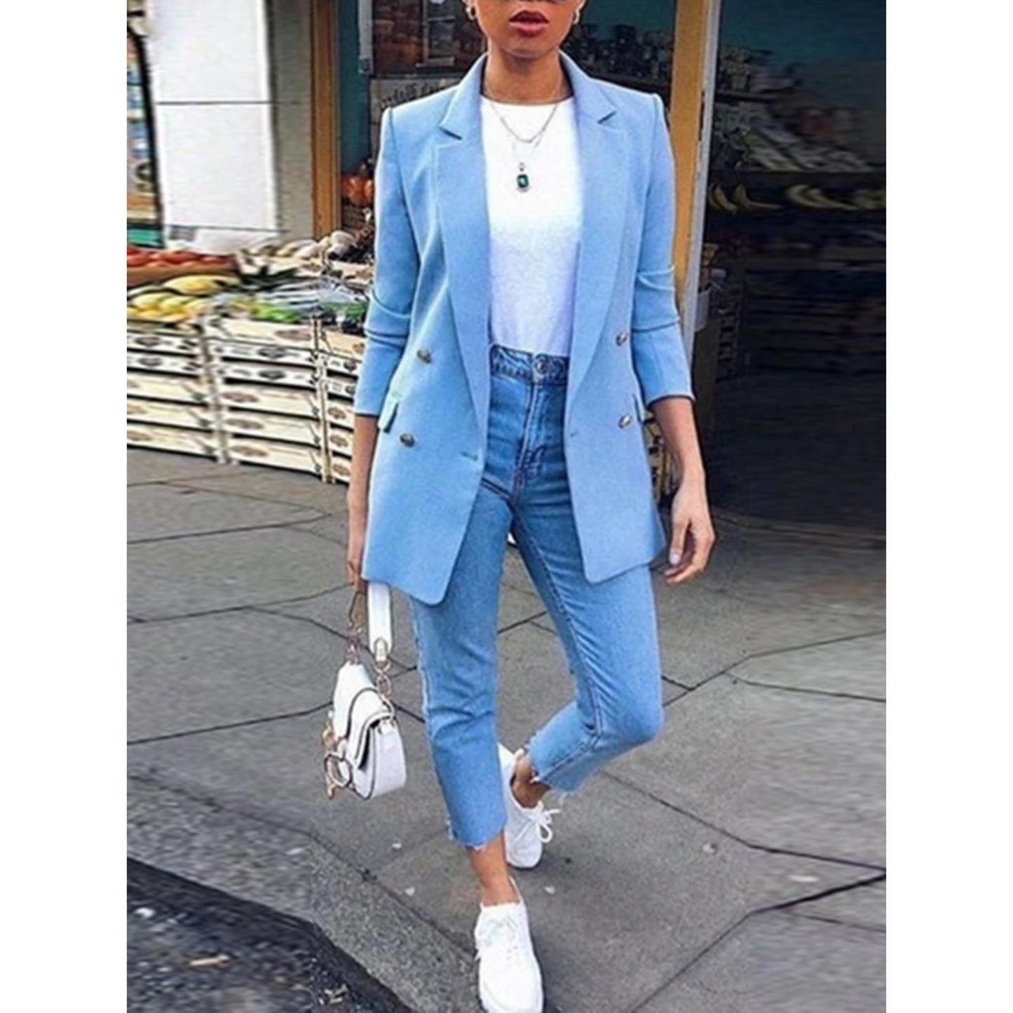 Jacqueline | Long women's blazer with buttons and collar