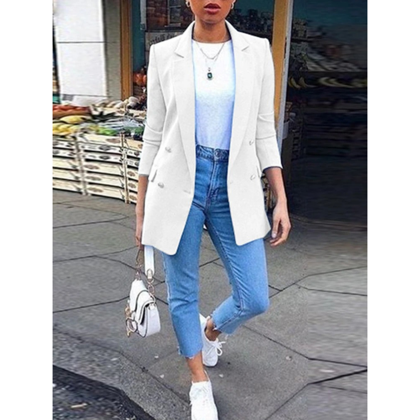 Jacqueline | Long women's blazer with buttons and collar