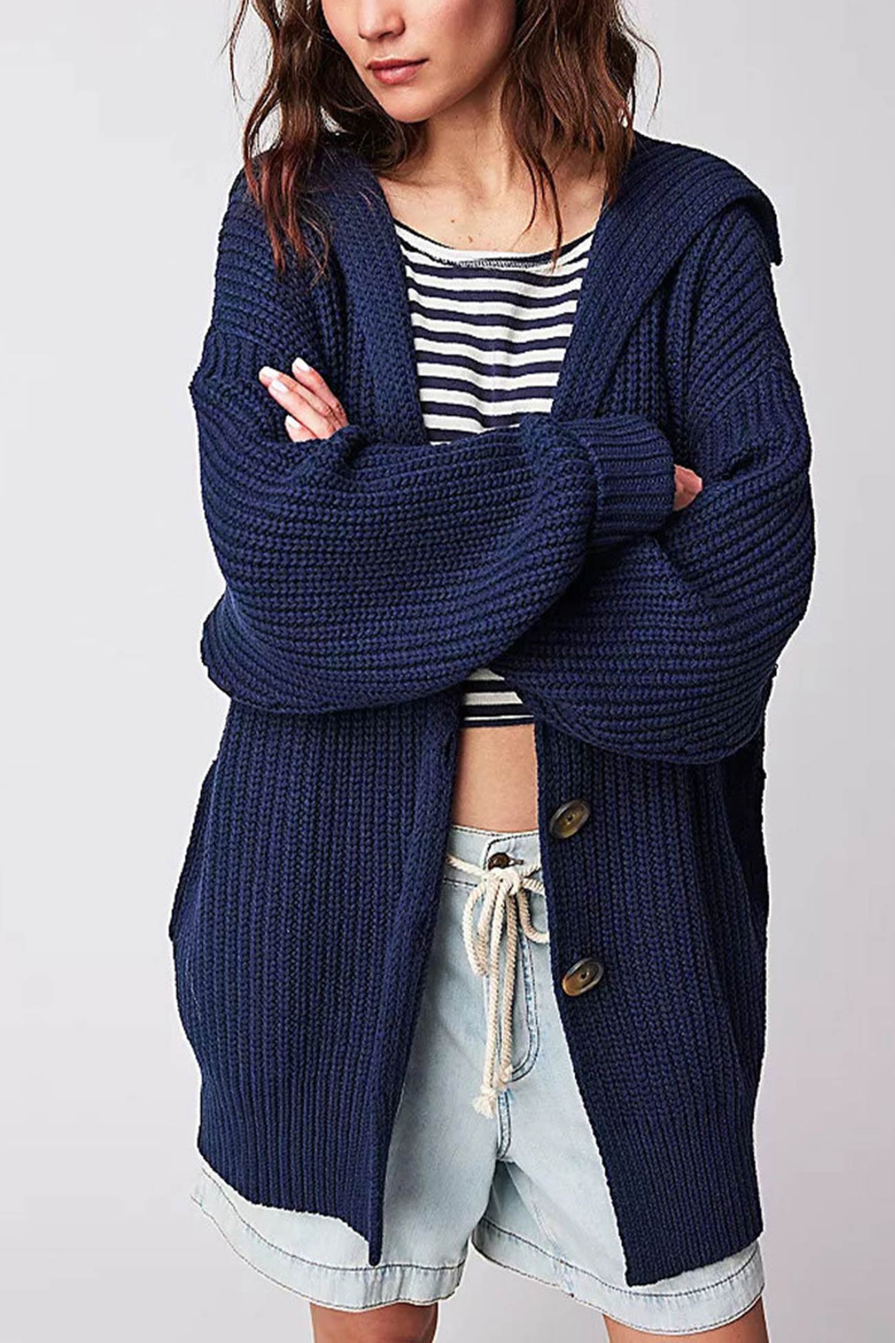 Annelies | Mid-length cardigan with lapels and a single buckle