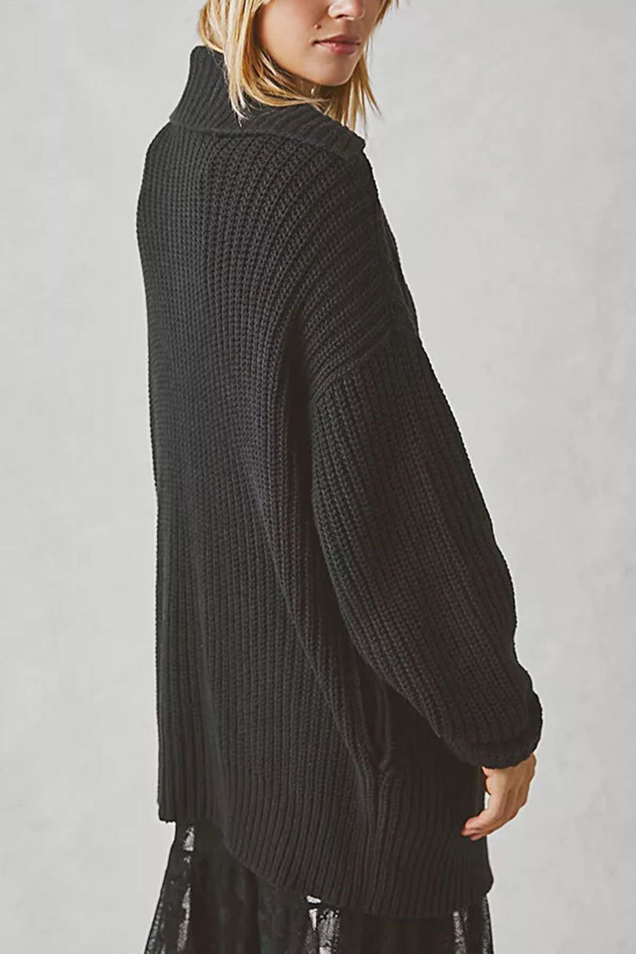 Annelies | Mid-length cardigan with lapels and a single buckle