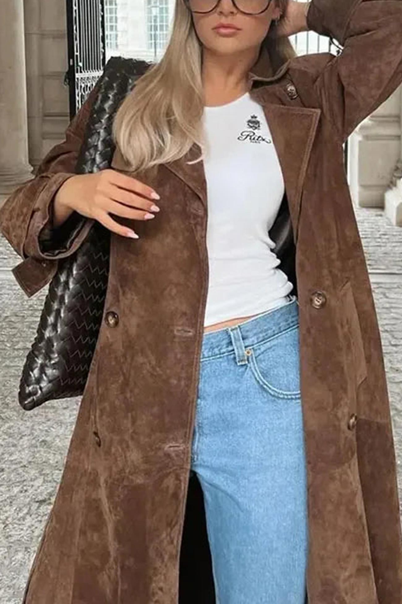 Lucía | Long suede trench coat that ties with lapels