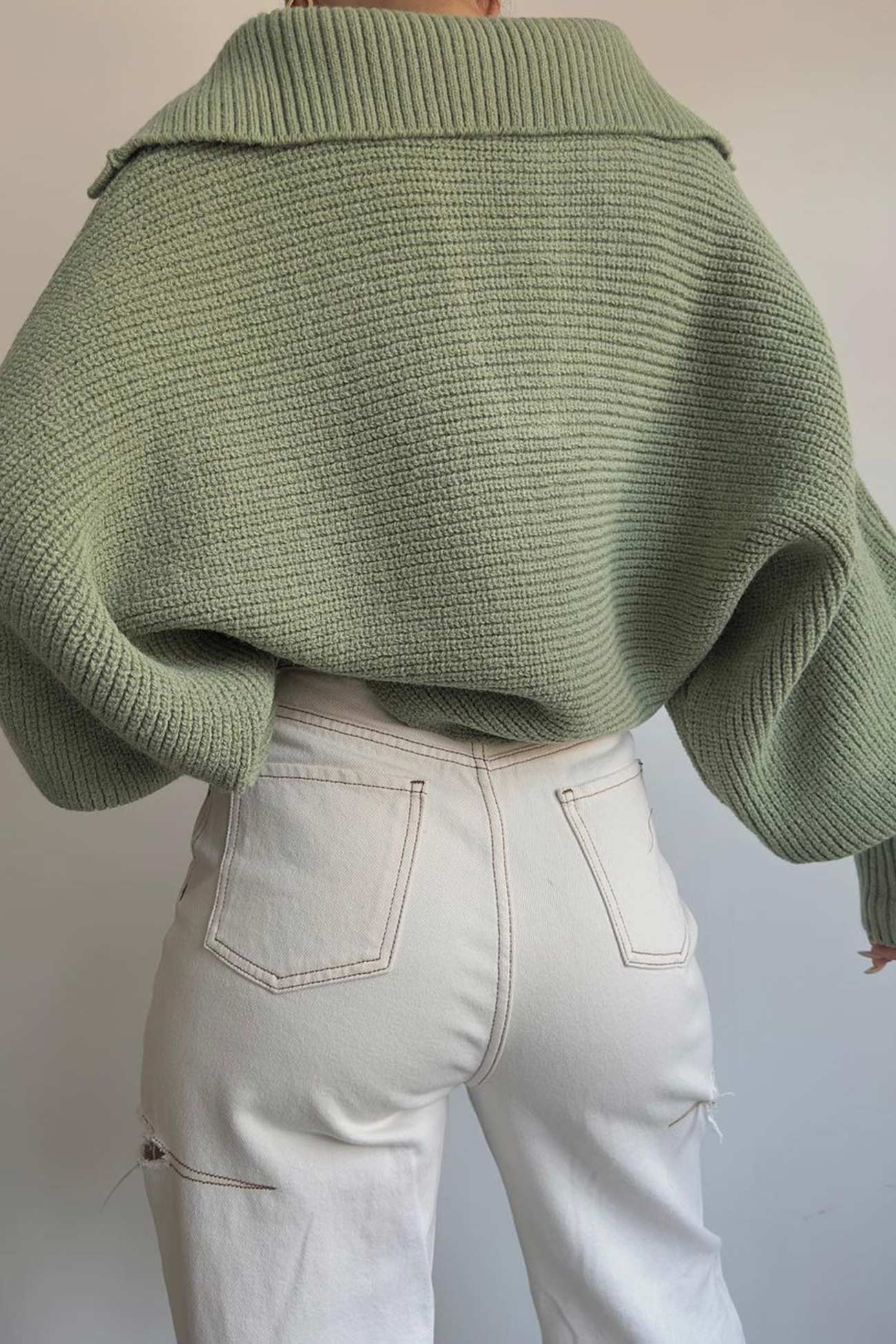 Carolina | V-neck lapel sweater with puff sleeves