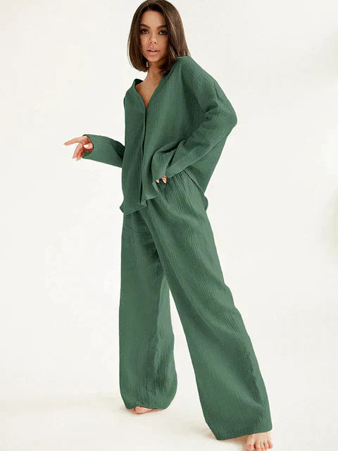 Vanessa | Oversized cotton pants and sweater