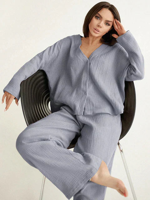 Vanessa | Oversized cotton pants and sweater