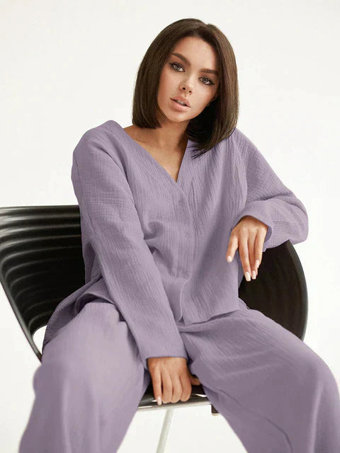 Vanessa | Oversized cotton pants and sweater
