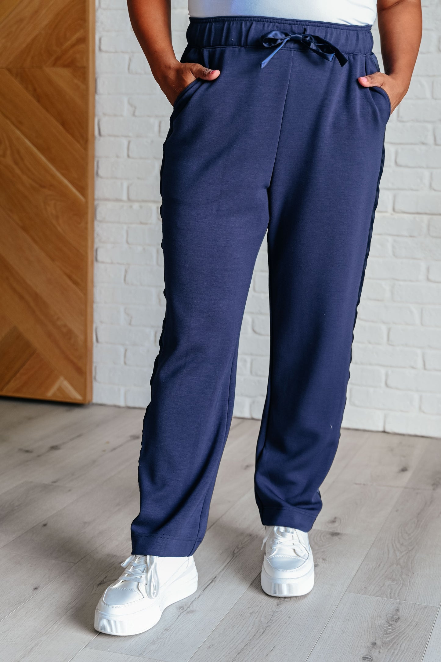 Flavia | Satin stripe lounge pants in smoky navy