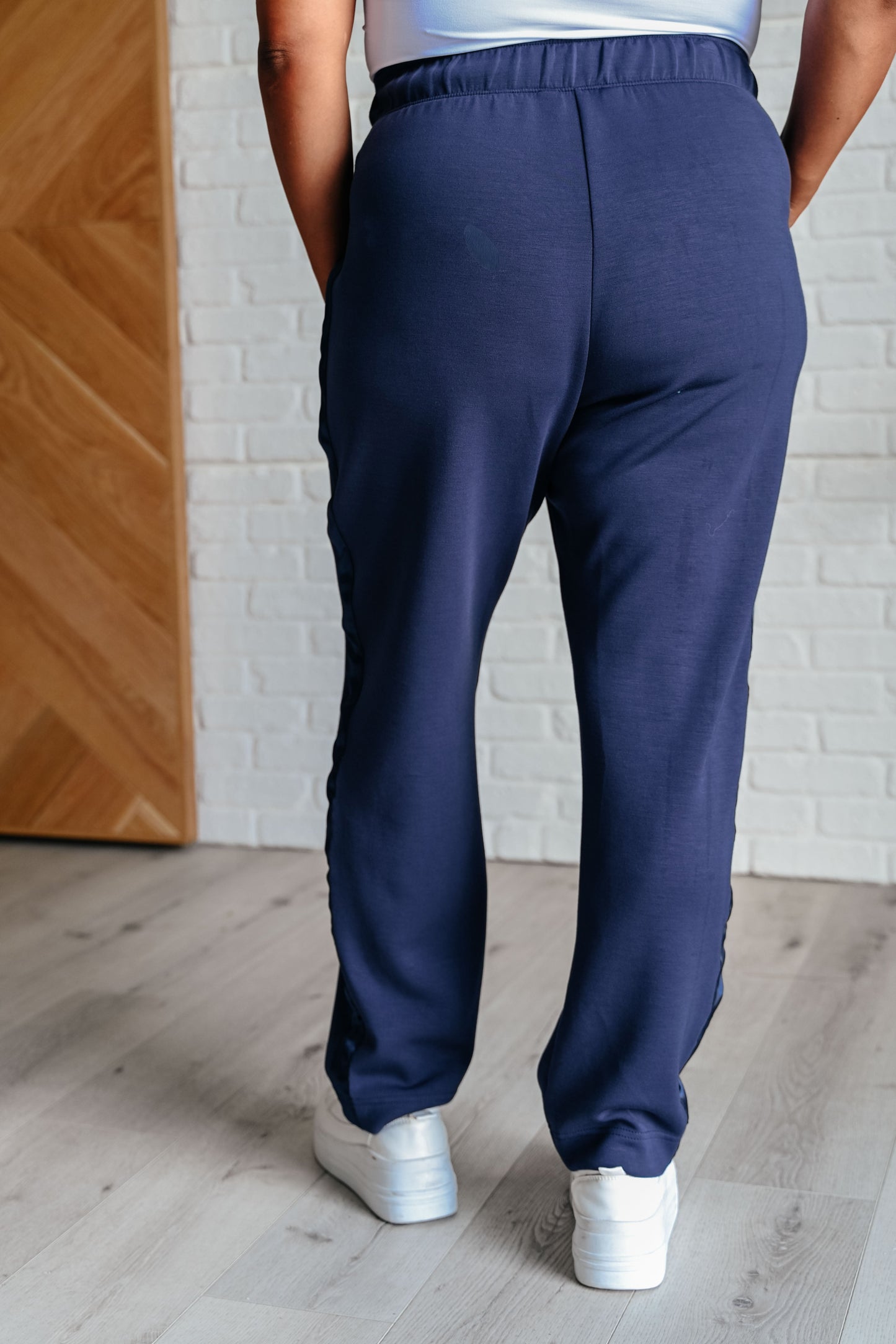 Flavia | Satin stripe lounge pants in smoky navy