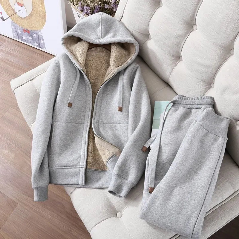 Aleida | Sports set in plain fleece