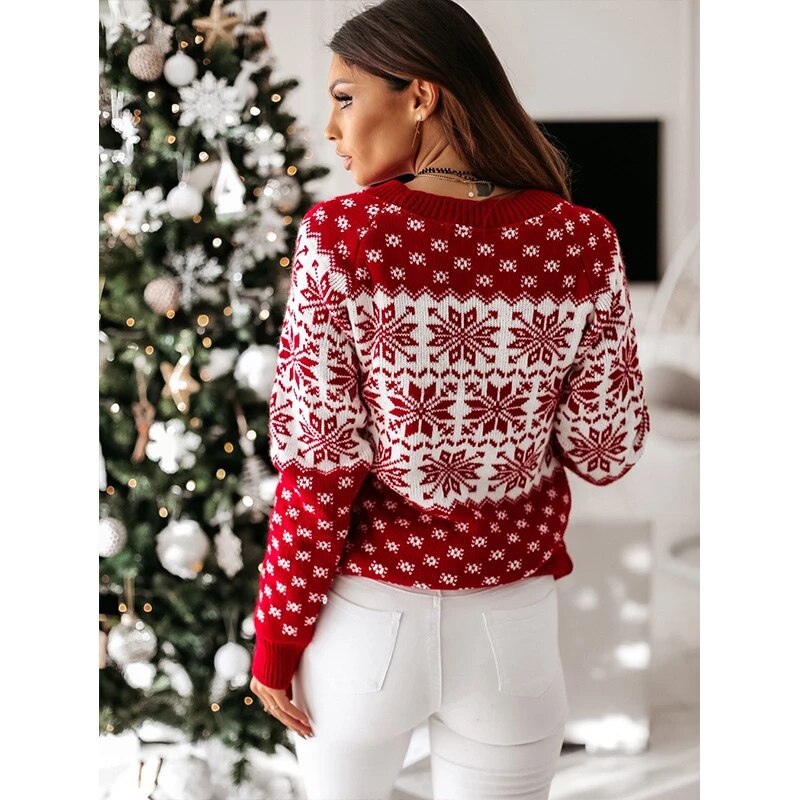Esther | Elegant women's winter sweater with a snowflake motif