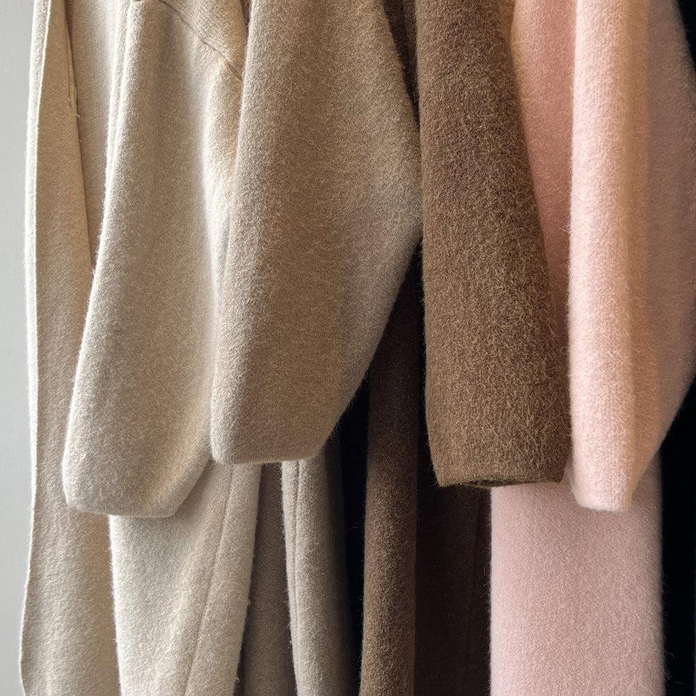 Rita | Fashionable and minimalist winter cardigan
