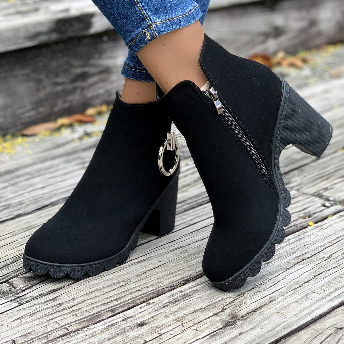 Karen | Supportive and modern orthopedic boots.